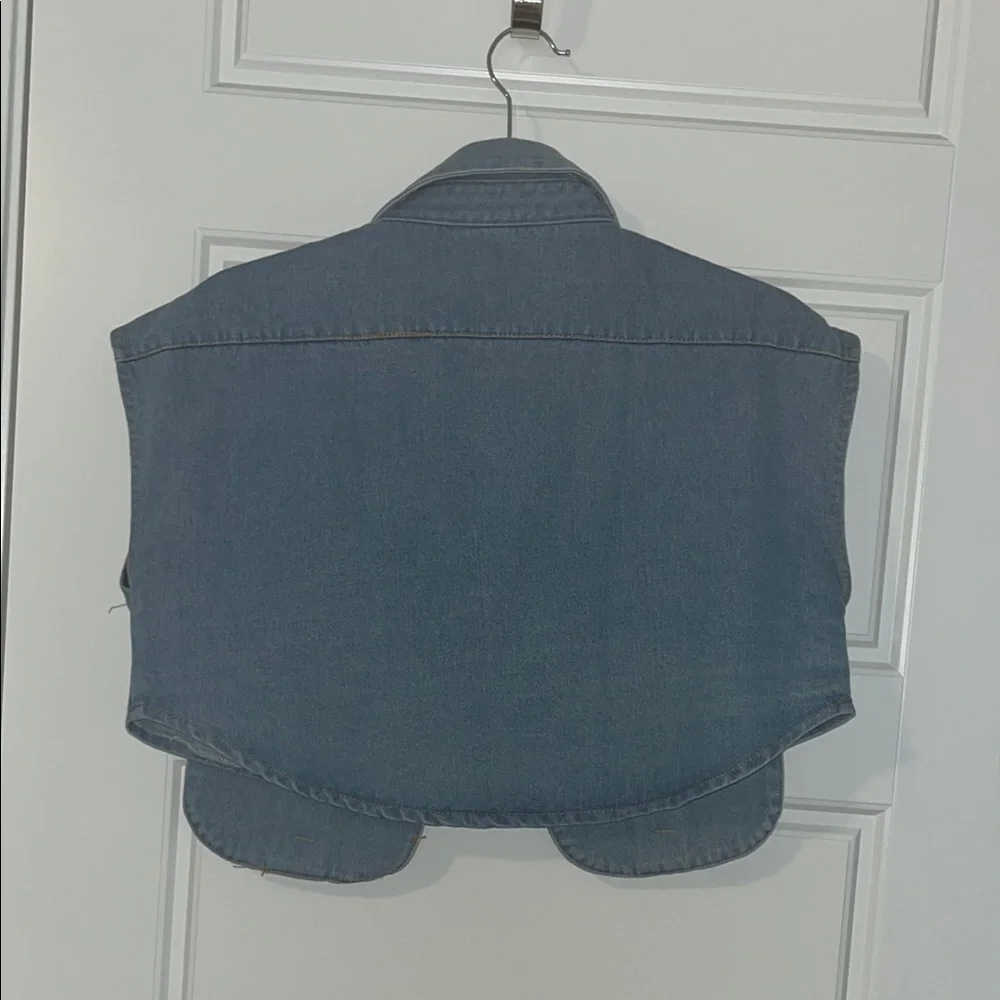 Denim Cropped Vest - Picture 3 of 3
